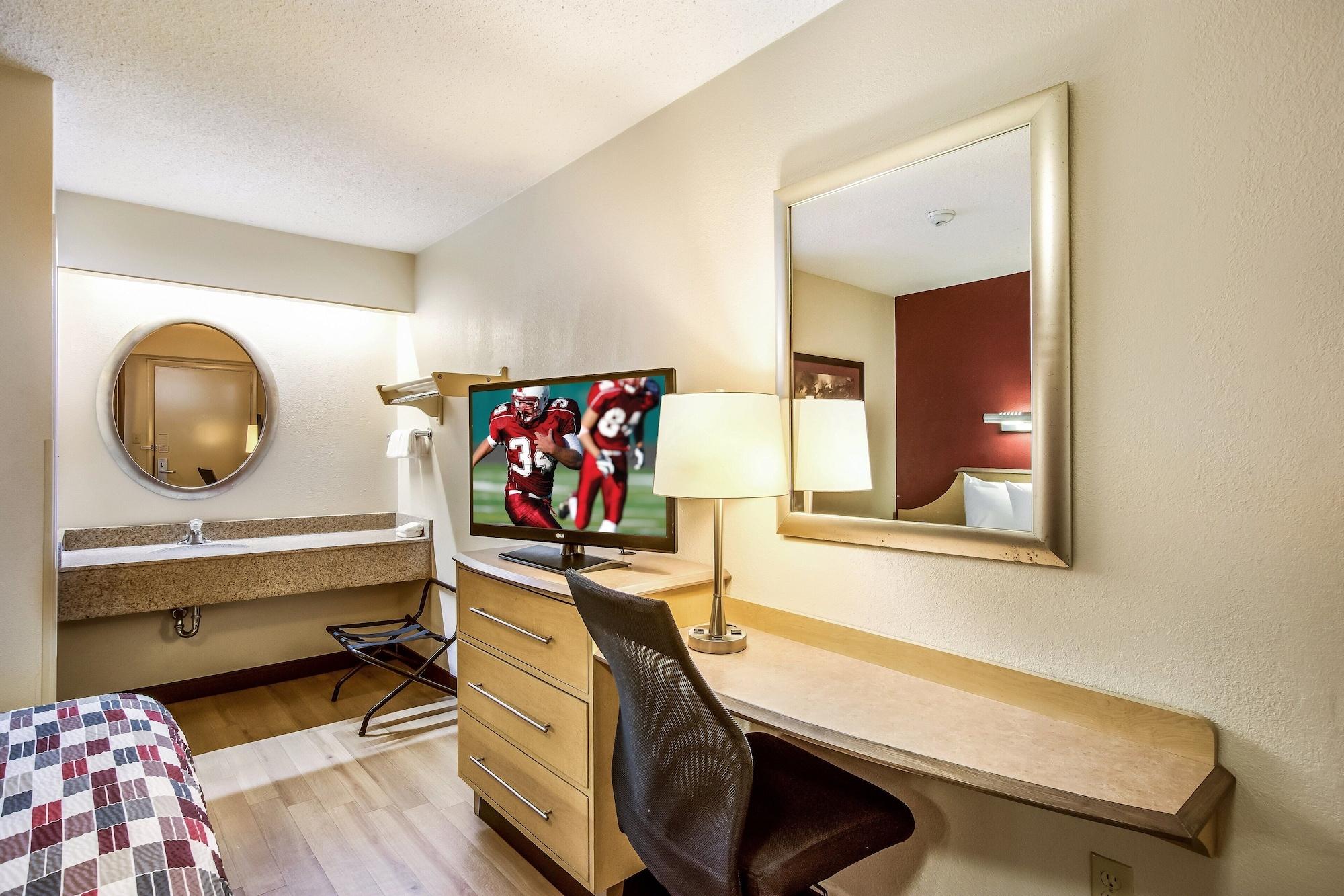 Red Roof Inn Detroit - Plymouth/Canton Экстерьер фото