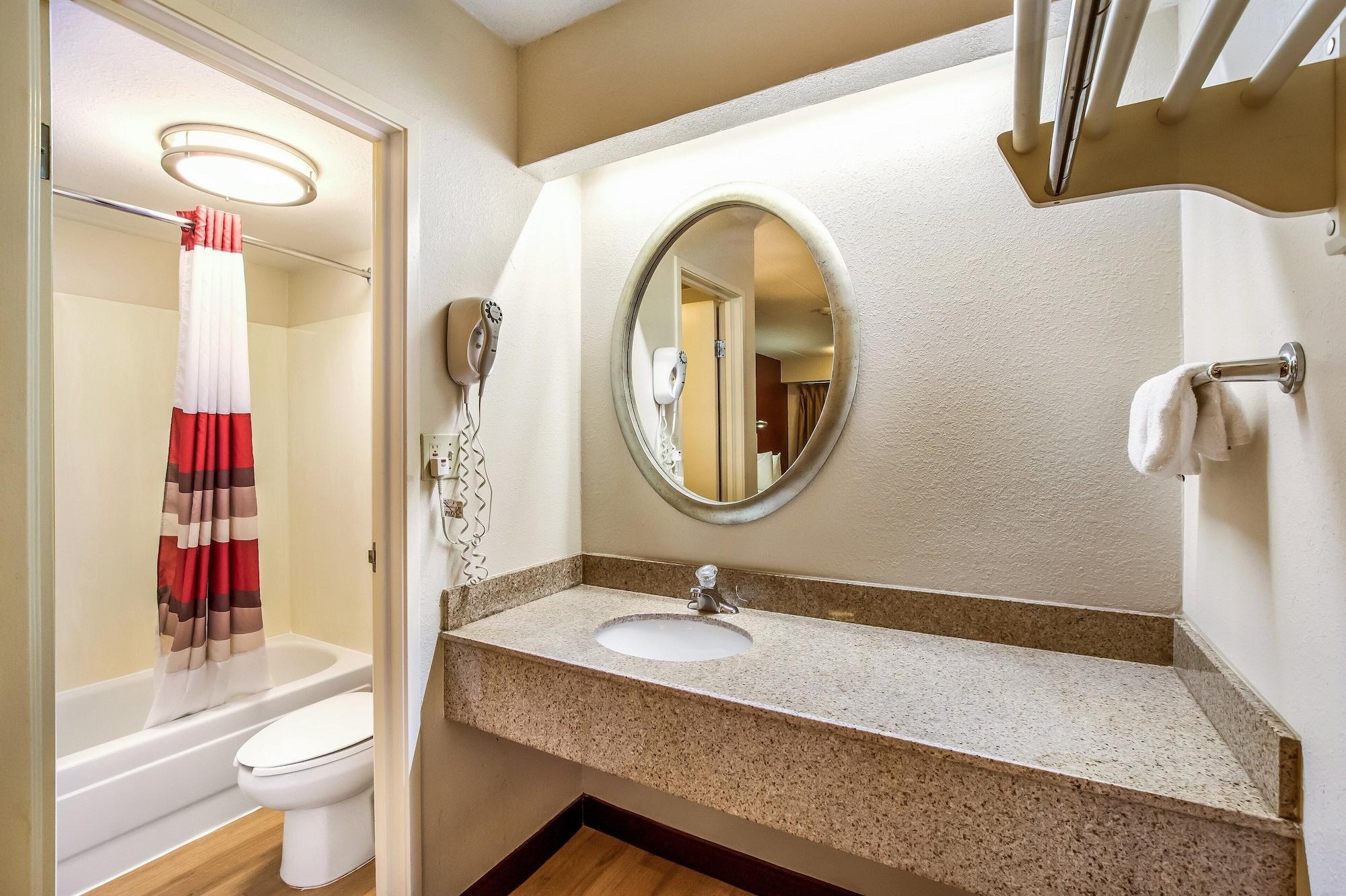 Red Roof Inn Detroit - Plymouth/Canton Экстерьер фото