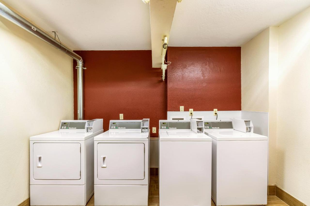 Red Roof Inn Detroit - Plymouth/Canton Экстерьер фото