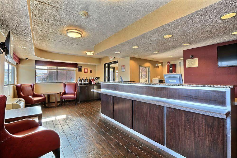Red Roof Inn Detroit - Plymouth/Canton Экстерьер фото